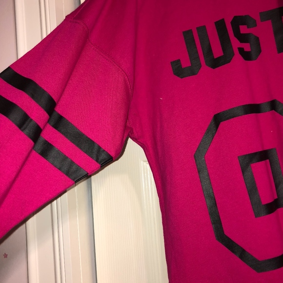 Pink Nike shirt - Picture 3 of 3